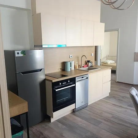 24 - 1 Apartment