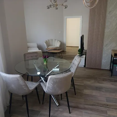 24 - 1 Apartment *
